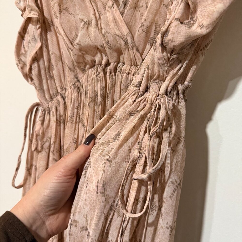 🌸 Anthropologie V-Neck Flutter-Sleeve Tiered Midi Dress – Pink Snakeskin Print - Picture 6 of 15